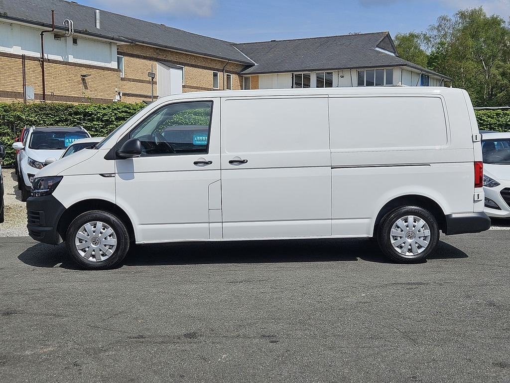 Volkswagen Transporter Tdi T32 Bluemotion Tech Startline L2h1 Euro 6 Ac 2 DW18FCJ White #4