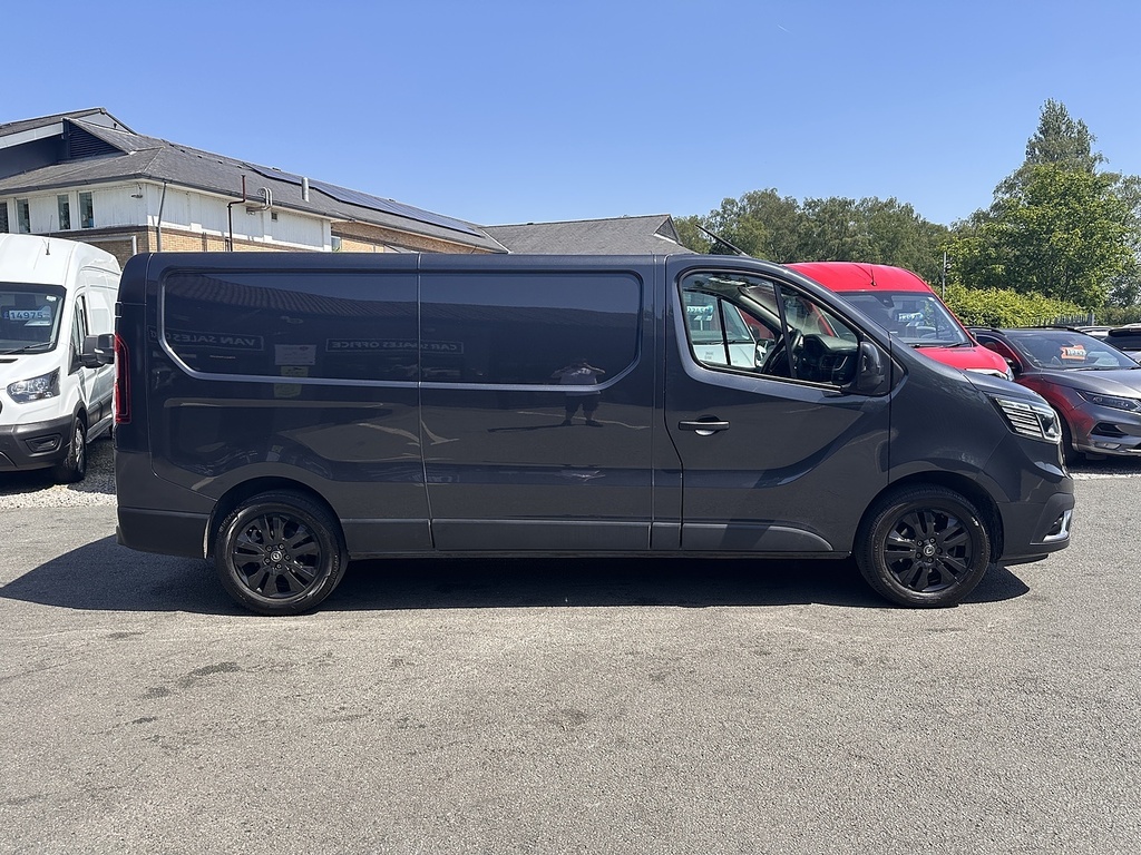 Renault Trafic Dci Blue Ll30 Sport L2h1 Euro 6 130Ps 2023 U2727 FM23UFC Grey #4