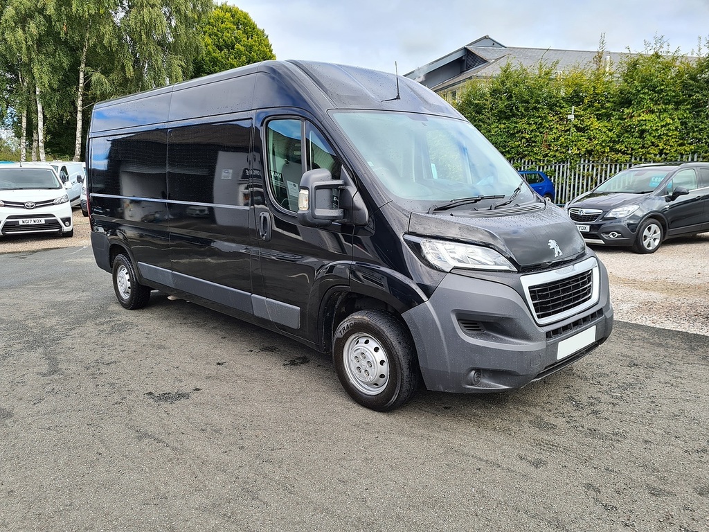 Peugeot Boxer Bluehdi 335 Professional L3h2 Euro 6 140Ps 2022 U LS22KZH Black #3