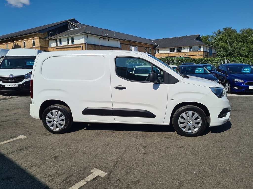 Vauxhall Combo Turbo D 2300 Sportive L1 H1 Euro 6 U2722 Ulez DT70JKN White #5