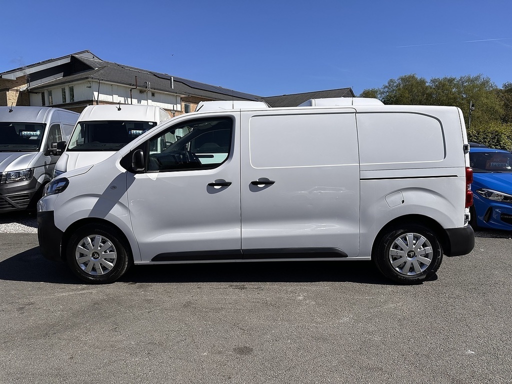 Citroen Dispatch Bluehdi 1000 Enterprise Edition M Euro 6 2024 U27 YA73FZT White #4