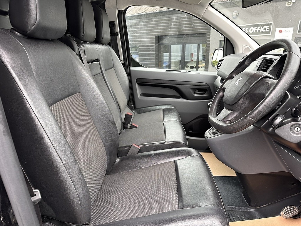 Peugeot Expert Bluehdi 1200 Professional L2h1 Euro 6 2019 U2731 Black #2