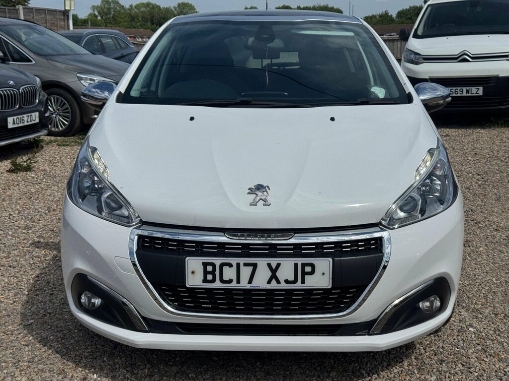 Peugeot 208 1.2 Puretech Allure Premium Euro 6 BC17XJP White #2