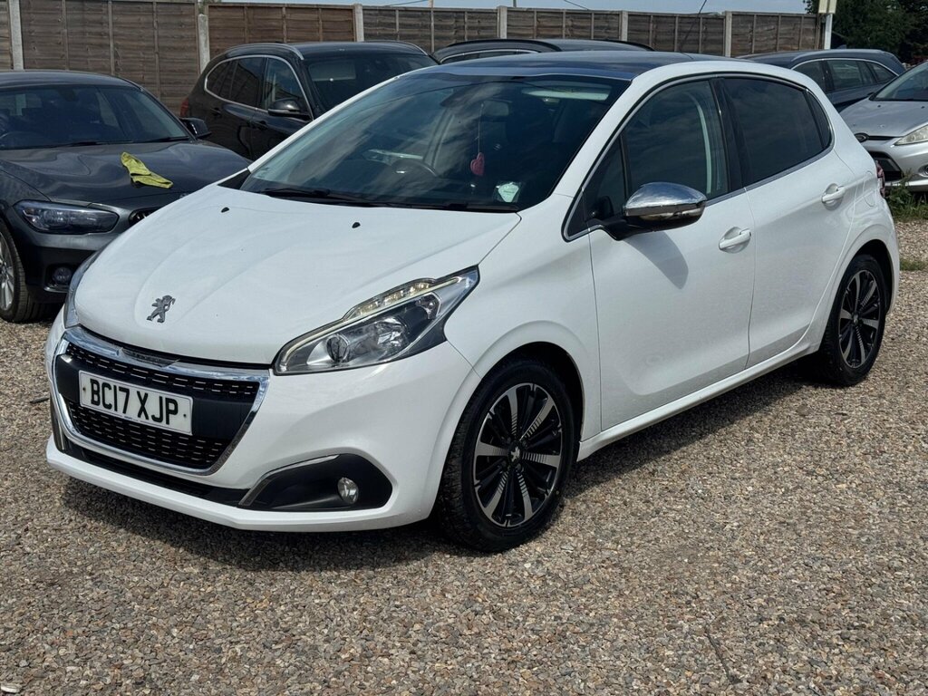 Peugeot 208 1.2 Puretech Allure Premium Euro 6 BC17XJP White #3