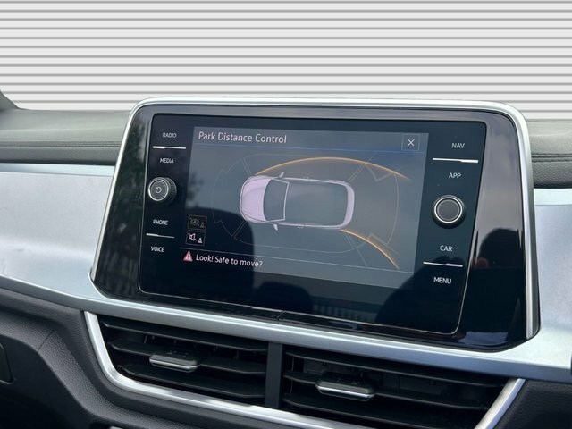 Volkswagen T-Roc 2023 1.5 Tsi Style Convertible Dsg 2Wd YC72UKP White #6