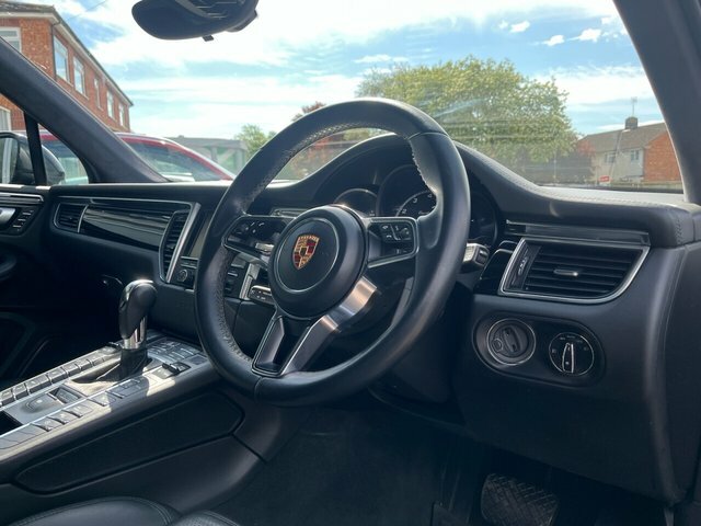 Porsche Macan 2015 3.6T V6 Turbo Suv Pdk 4Wd Euro 6 BV15YXJ Black #5