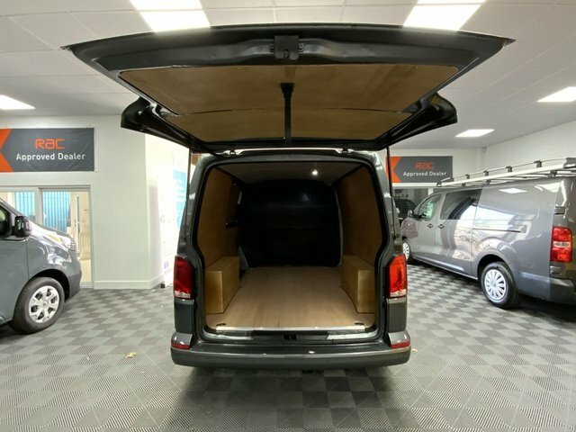 Volkswagen Transporter 2.0 Bitdi T30 Highline RJ22OMO Grey #4