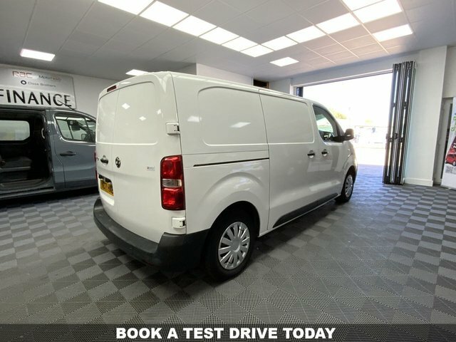 Vauxhall Vivaro 1.5 Turbo D 2700 YC71HNB White #3