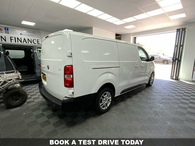 Vauxhall Vivaro 2.0 Turbo D 3100 FG22WDF White #2