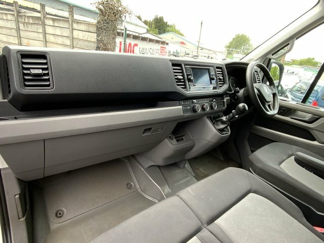 Volkswagen Crafter 2.0 Tdi Cr35 Startline YE21WJD White #5