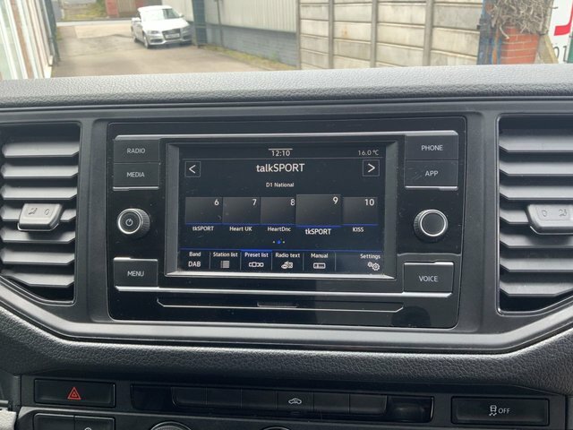 Volkswagen Crafter 2.0 Tdi Cr35 Startline YE21WJD White #6
