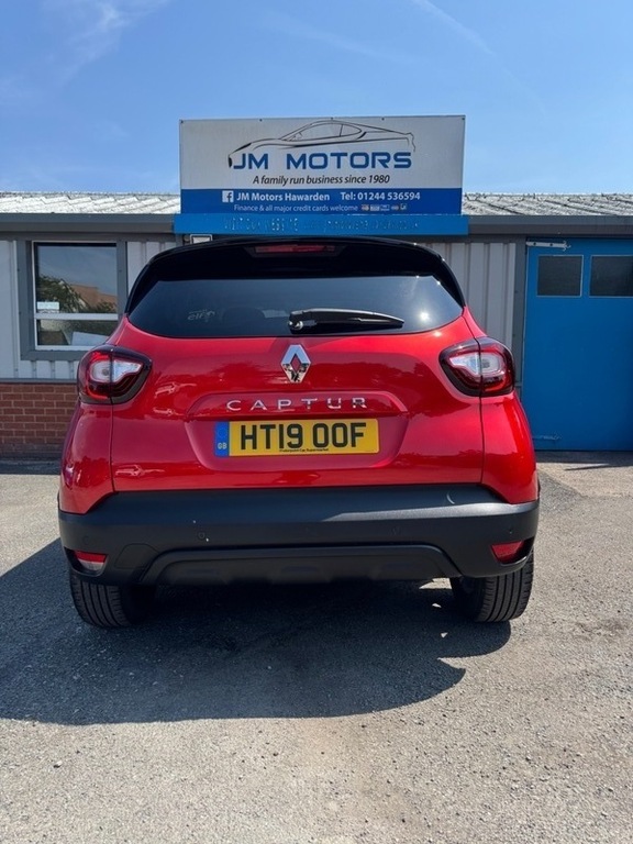 Renault Captur Iconic Dci HT19OOF Red #4