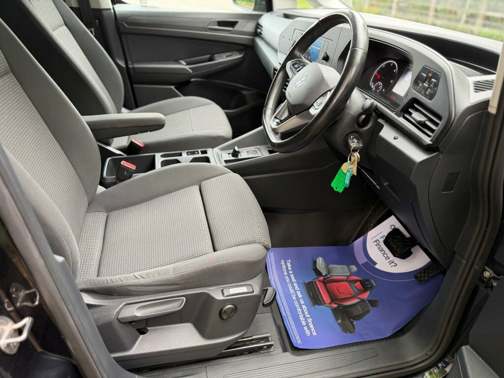 Volkswagen Caddy 2L Commerce Plus Black #3