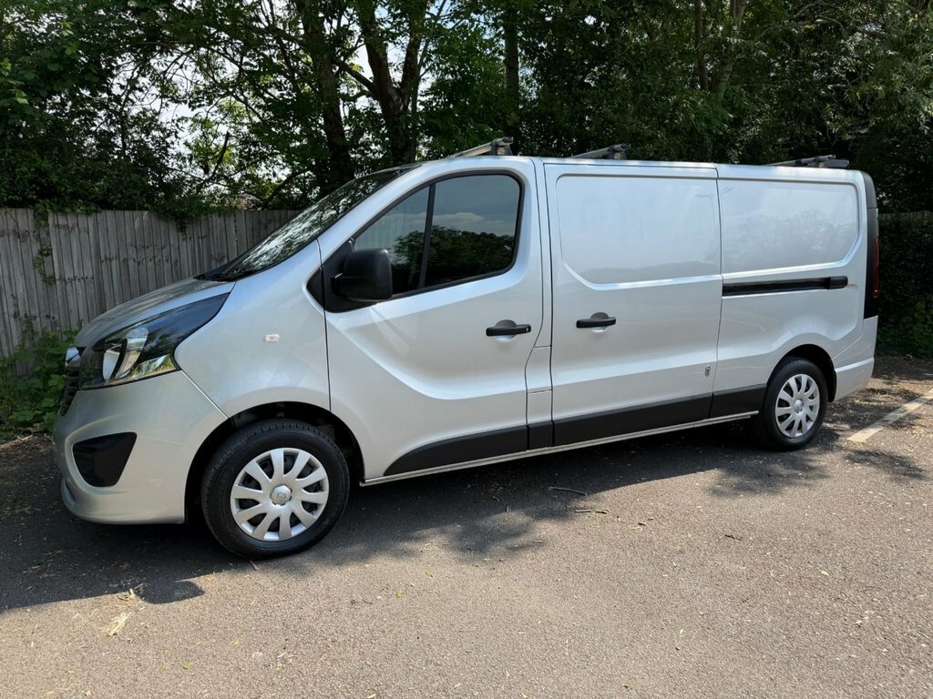 Vauxhall Vivaro 1.6L Sportive FE69EYV Silver #5