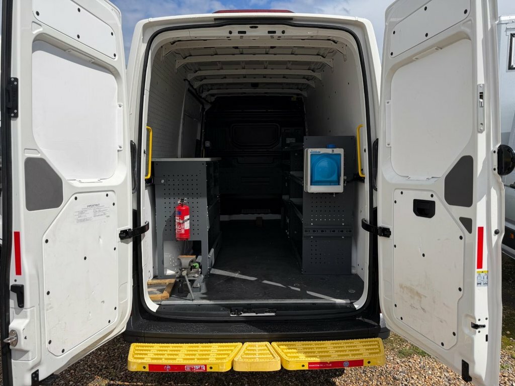 Volkswagen Crafter 2L Trendline YW21CMF White #2