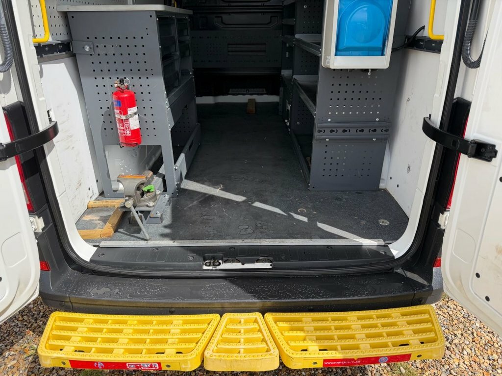 Volkswagen Crafter 2L Trendline YW21CMF White #4