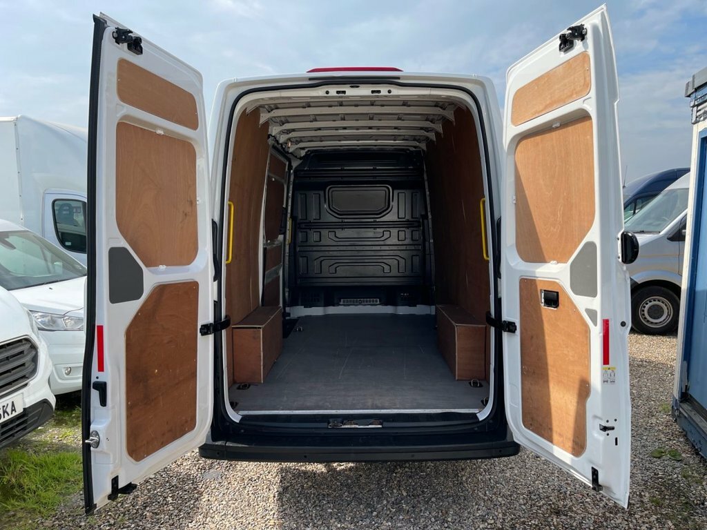 Volkswagen Crafter 2L Trendline DP69KFA White #3