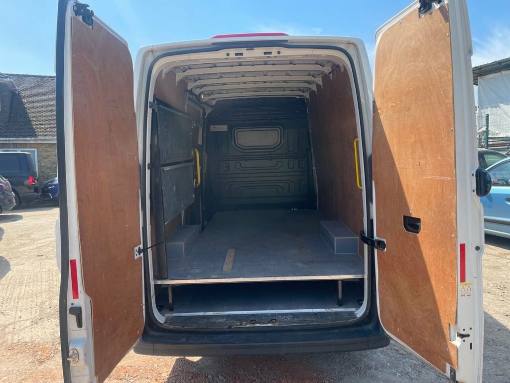 Volkswagen Crafter 2L Trendline YJ19LYT White #2