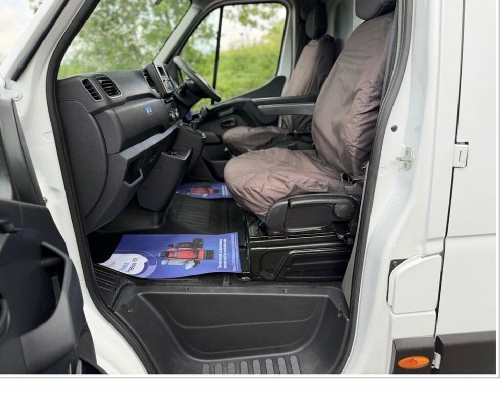 Renault Master 2.3L Business MX20CGU White #3