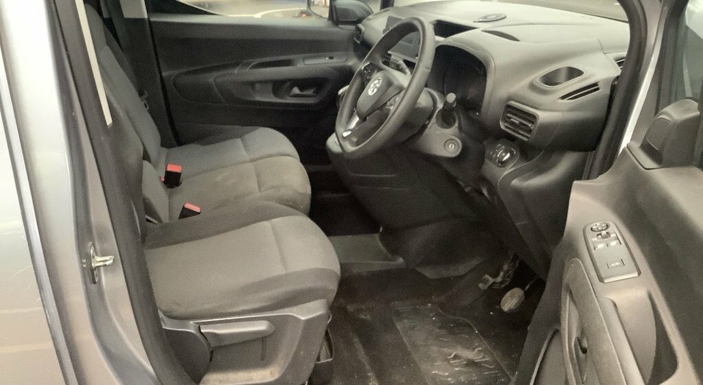 Vauxhall Combo 1.6L Sportive FA19NUB Grey #2