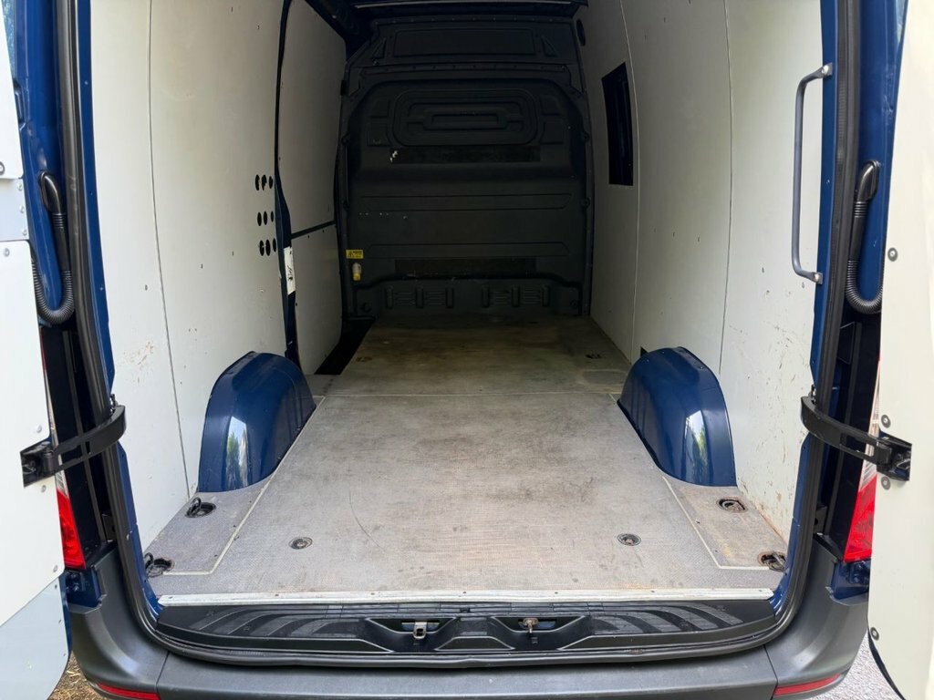 Mercedes-Benz Sprinter 2.1L Null BM19WGD Blue #3