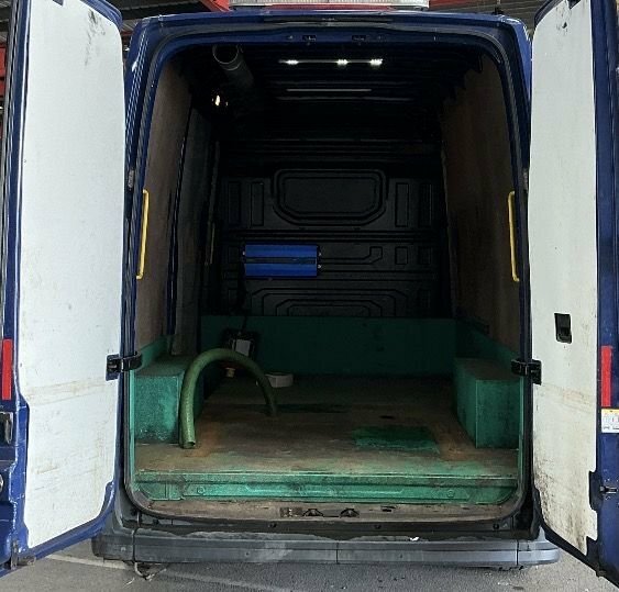 Volkswagen Crafter Mpv VN21TKE Blue #4