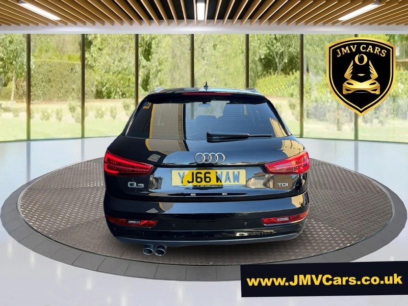Audi Q3 Tdi Se YJ66WAW Black #4
