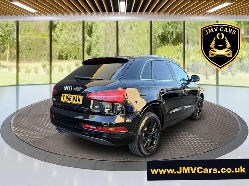Audi Q3 Tdi Se YJ66WAW Black #5