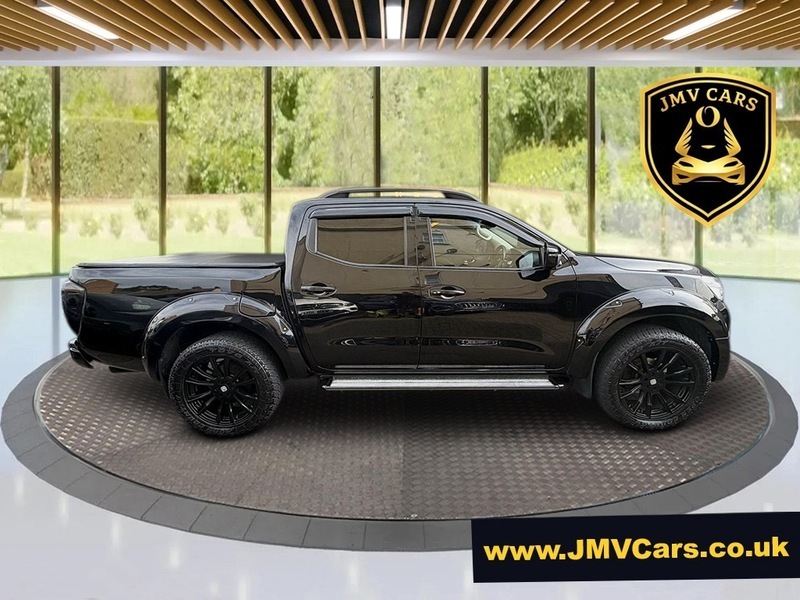 Nissan Navara Dci Tekna 4X4 Shr YK17ERR Black #2