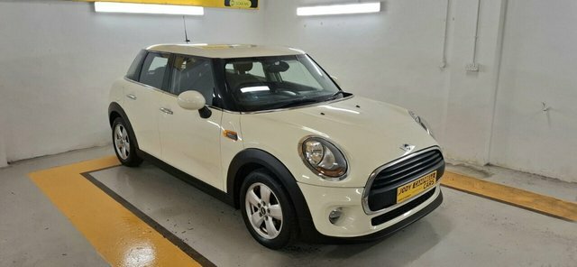 Mini Hatch 2017 1.2 One Hatchback Euro 6 S YE67HUU White #2