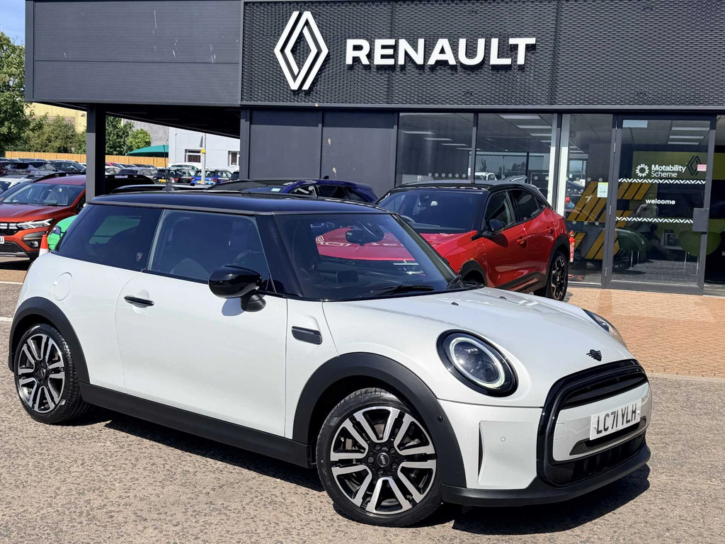 Mini Hatch Exclusive Auto Silver