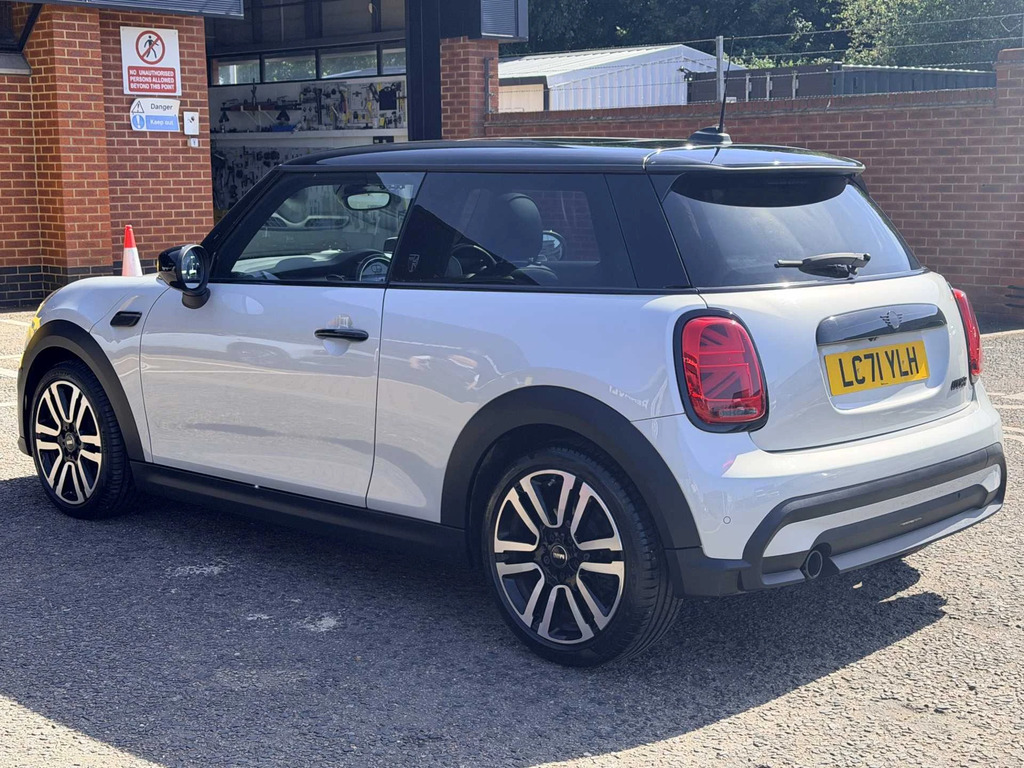 Mini Hatch Exclusive Auto LC71YLH Silver #3