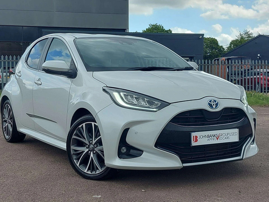 Toyota Yaris Excel Hev Cvt White