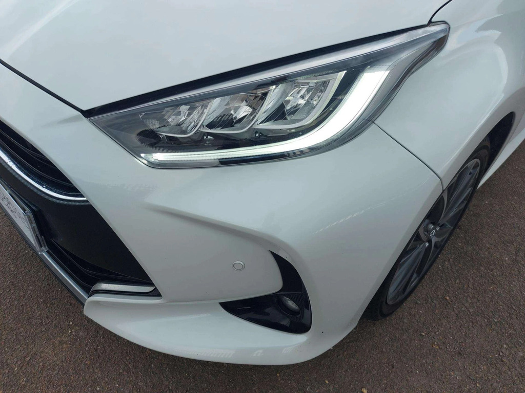 Toyota Yaris Excel Hev Cvt EF23LCA White #5