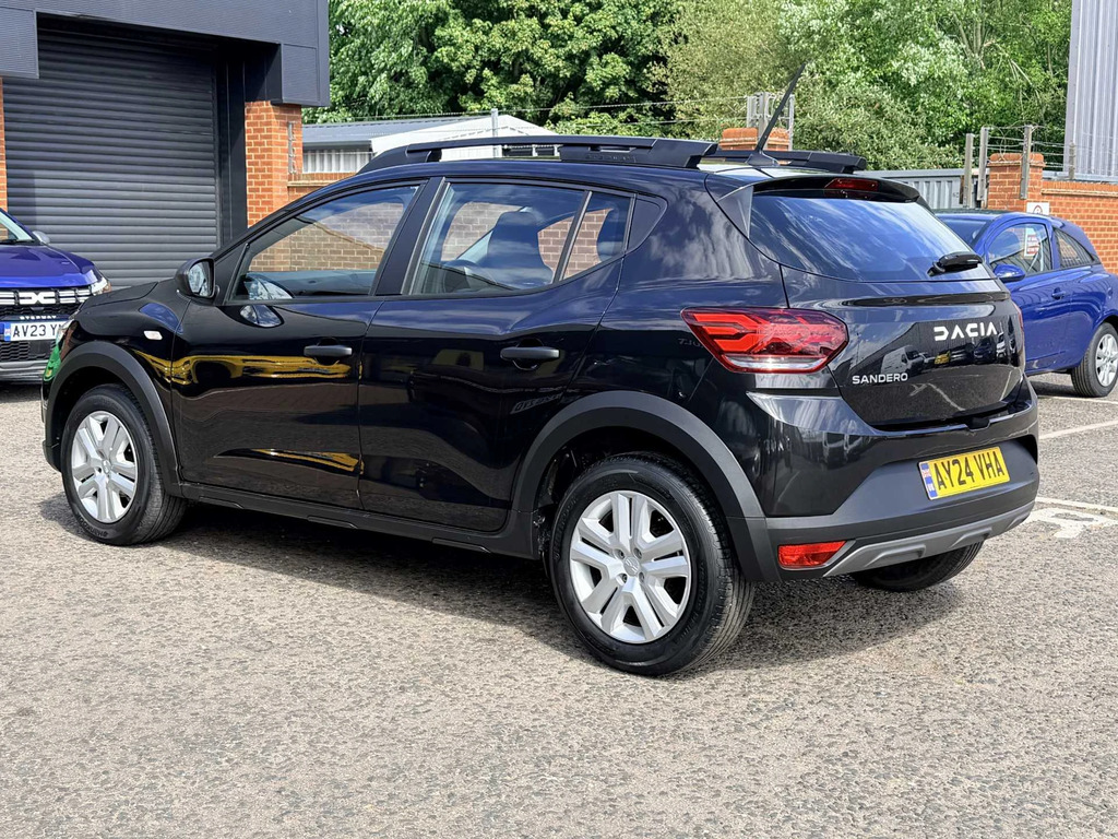 Dacia Sandero Stepway Stepway 1.0 Tce 90 Essential AY24VHA Black #3