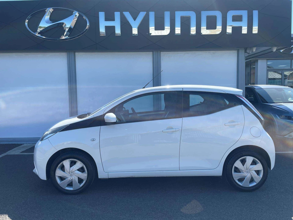 Toyota Aygo X X-play Vvt-i EY17CDK White #3