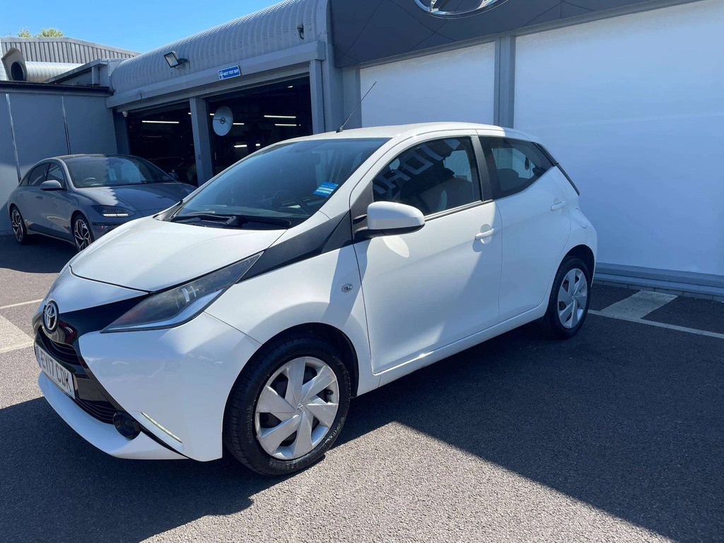 Toyota Aygo X X-play Vvt-i EY17CDK White #6