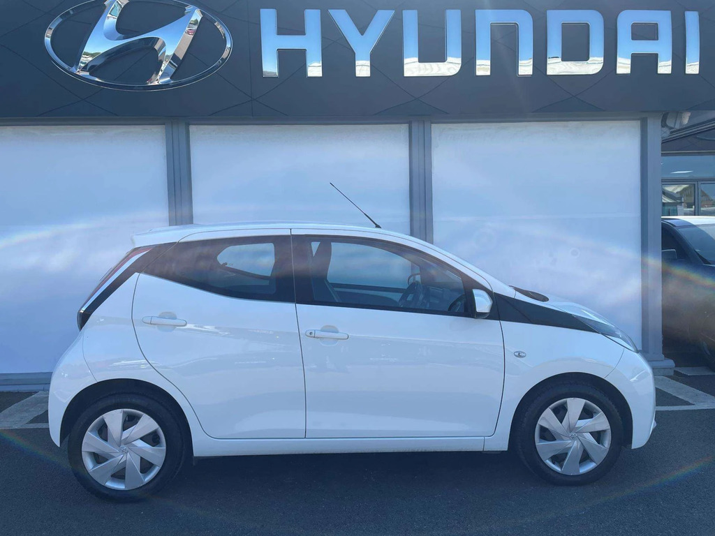 Toyota Aygo X X-play Vvt-i EY17CDK White #2