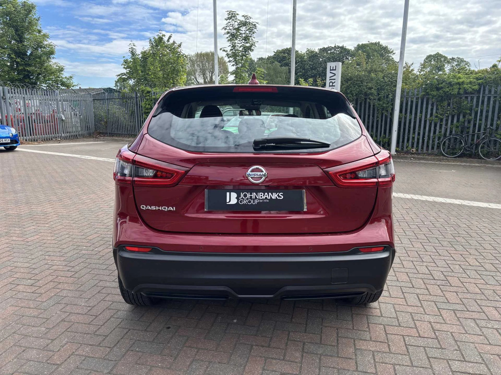 Nissan Qashqai 1.2 Dig-t Acenta Premium YJ69WTB Red #3