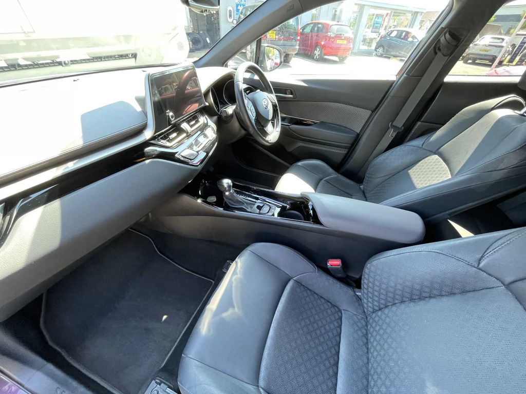 Toyota C-Hr Excel Hev Cvt EO23YVF Purple #2