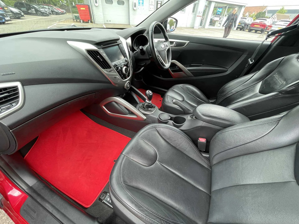 Hyundai Veloster Sport Gdi Red #2