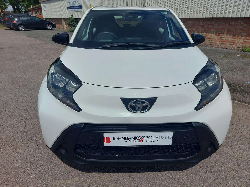 Toyota Aygo X X Pure Vvt-i EK74DYA White #2