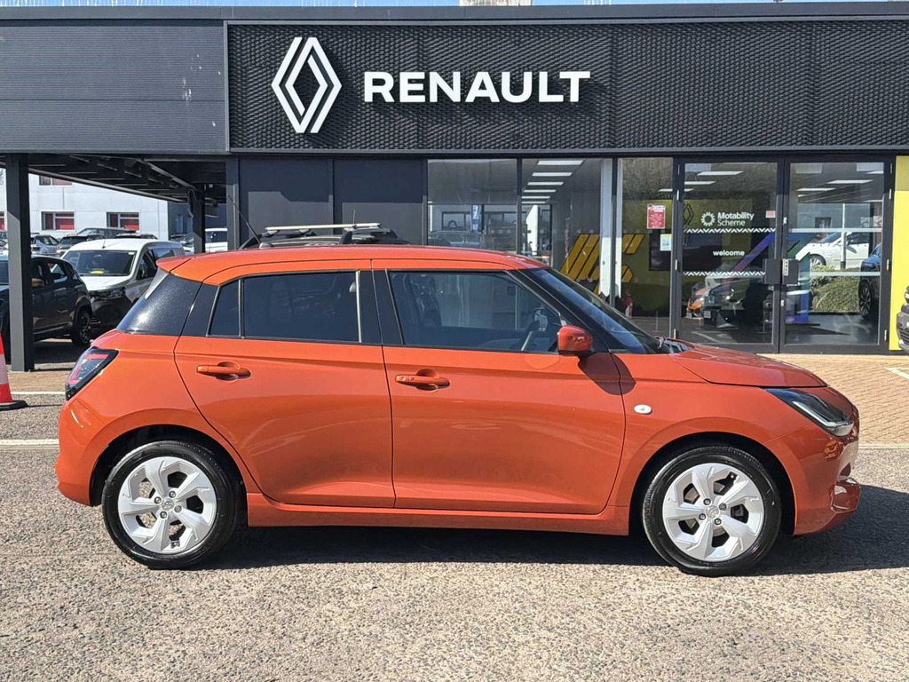 Suzuki Swift Hat 1.2 Mild Hybrid Motion AX24OKL #5