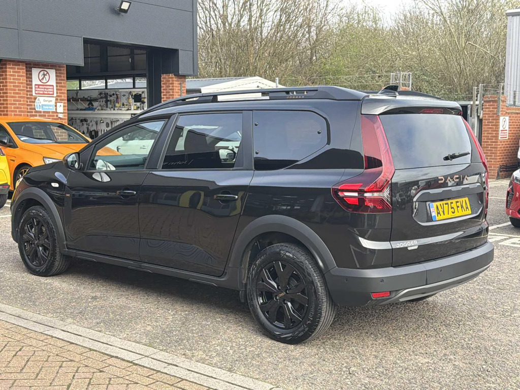 Dacia Jogger 1.6 Hev Extreme AV75FKA Black #3