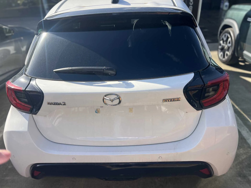 Mazda 2 1.5I Hybrid Homura Cvt White #4