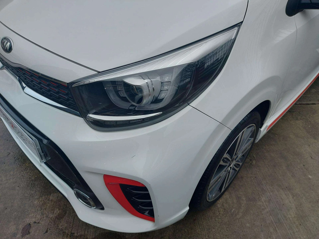 Kia Picanto Gt-line AY18XFS White #5