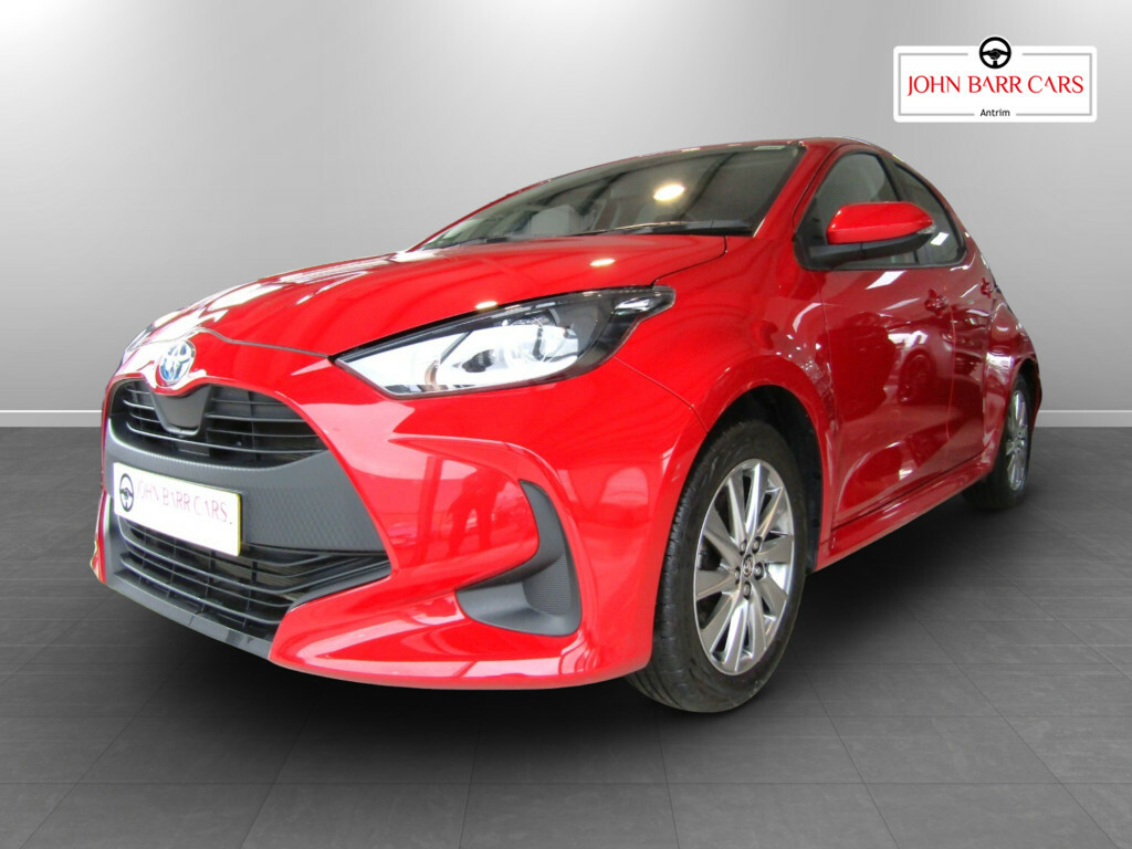 Toyota Yaris 1.5 Hybrid Icon Cvt Red