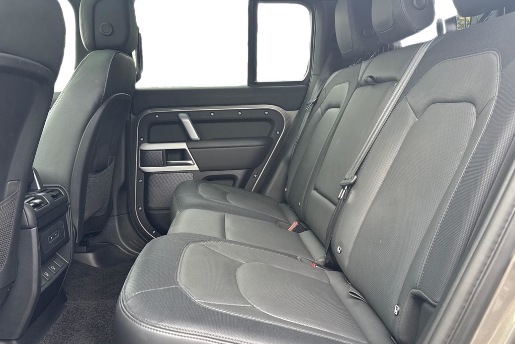 Land Rover Defender 110 D300 110 X-dynamic Hse AJ73MGX Silver #4