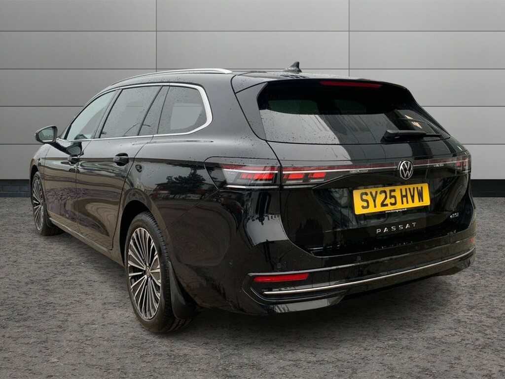 Volkswagen Passat Estate 1.5 Etsi 150Ps Elegance Dsg SY25HVW Black #5