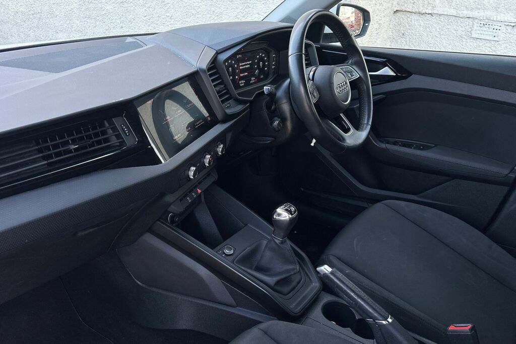 Audi A1 Se 30 Tfsi 116 Ps 6-Speed SR19KUT White #2